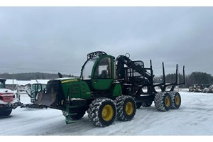 2013 John Deere 1210E  Forwarder